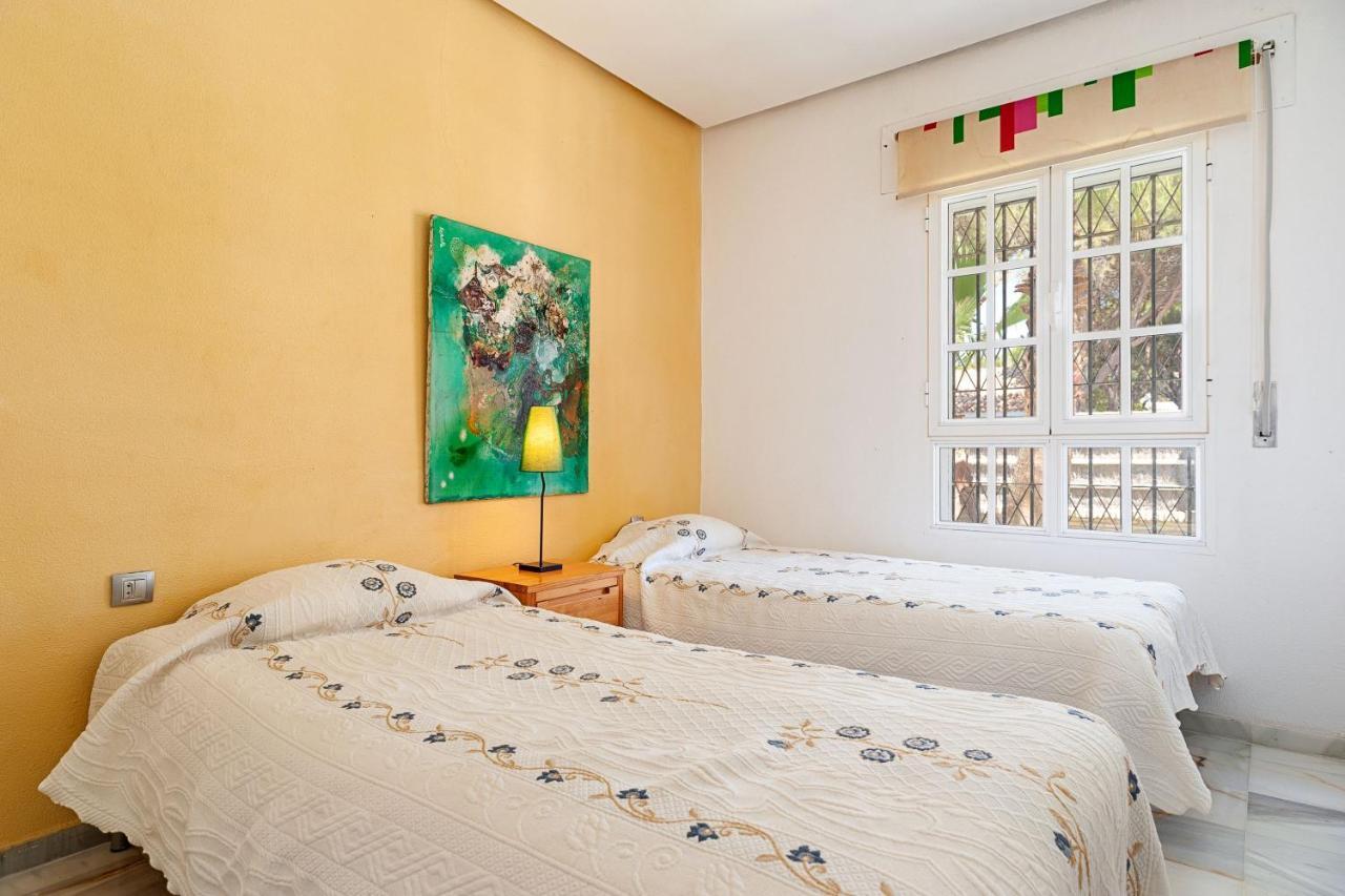 Villa Con Encanto Cerca De La Playa Roche Luaran gambar